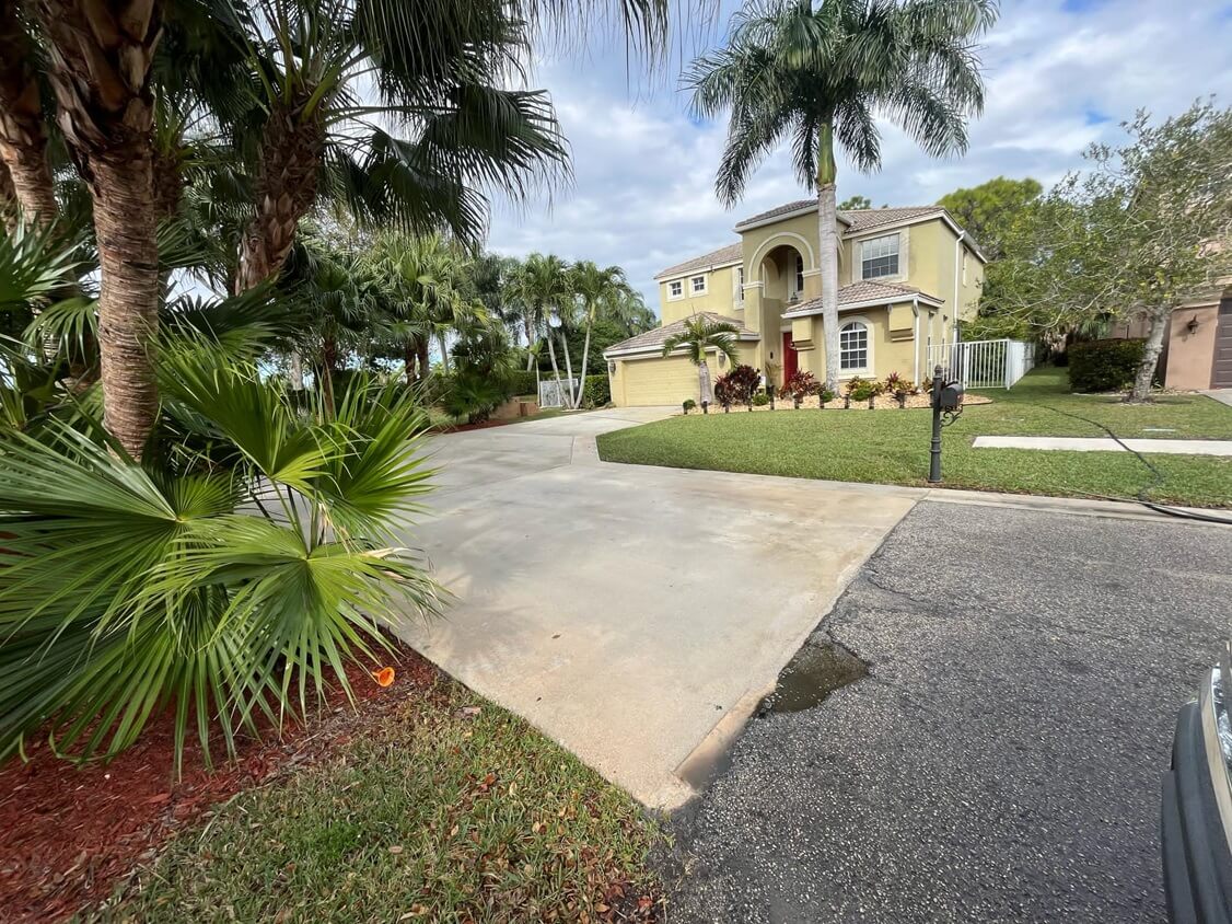 Driveway Pressure Washing Services in Atlantis