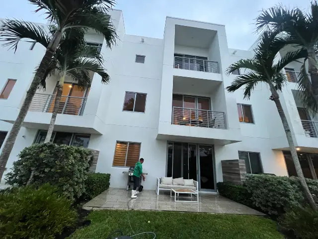 Exterior House Pressure Washing in Delray Beach